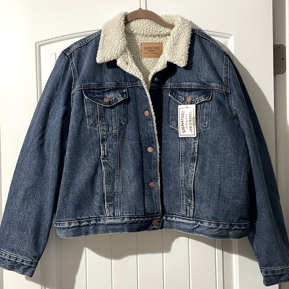 Signature Denim Sherpa-Lined Jacket in Dark Blue